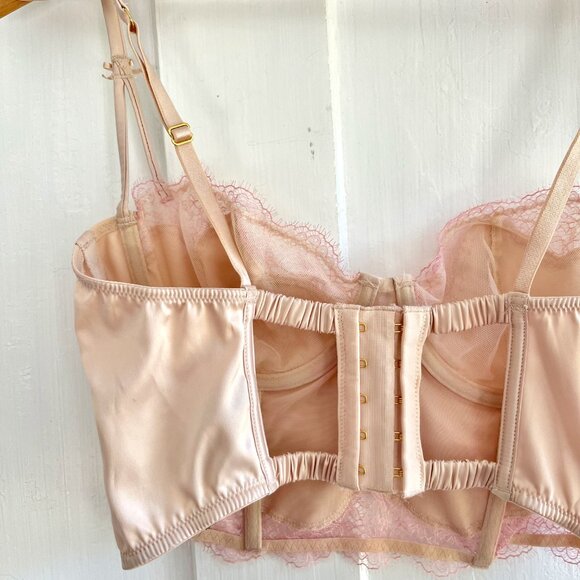 Victoria's Secret Long Line Balconnette Bra - Picture 8 of 9